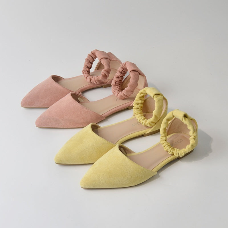 Flat Retaining Sandals